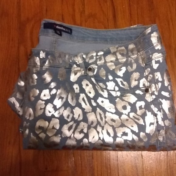 Women's 28W Plus Size Denim24/7 Capri Jeans. BRAND NEW - Picture 6 of 6